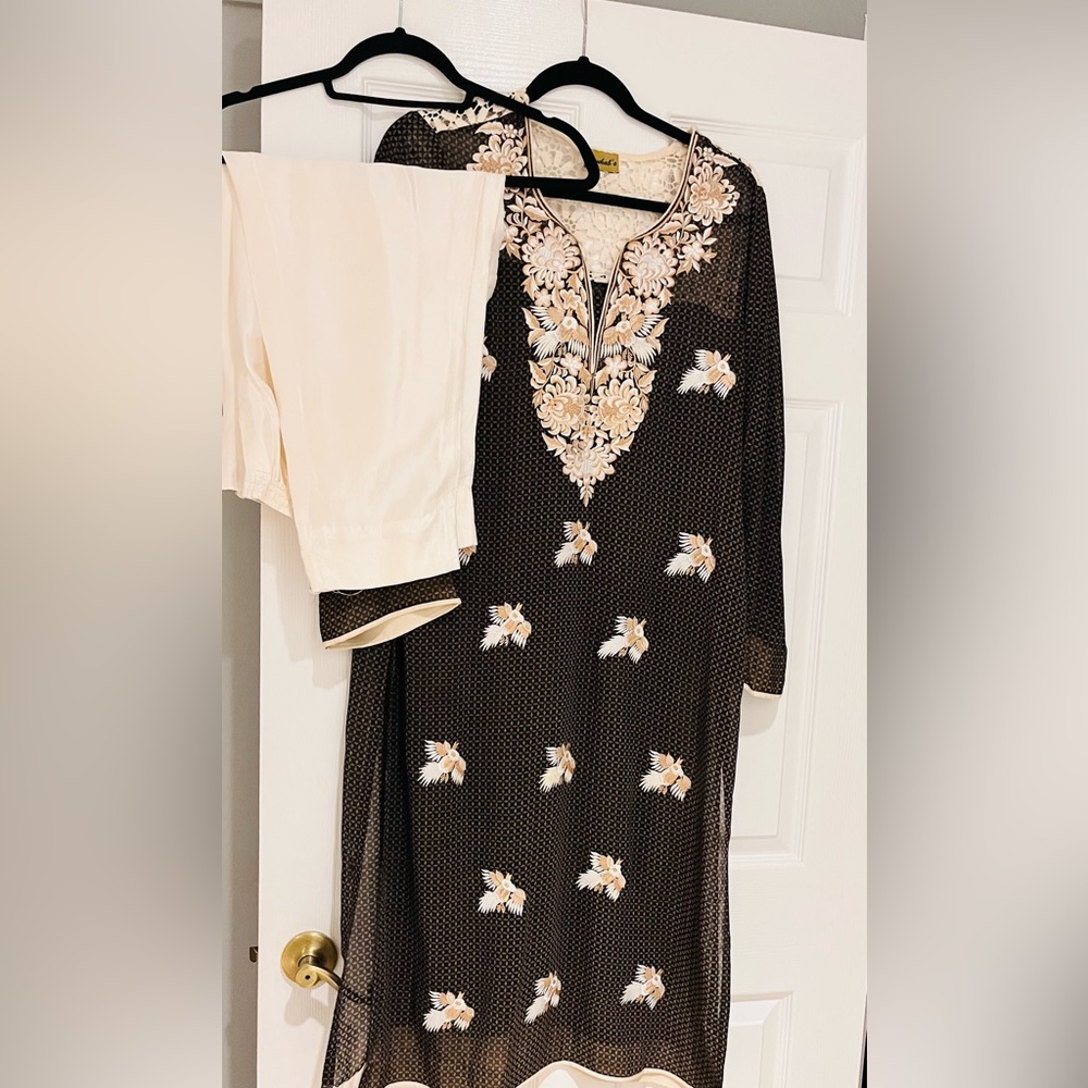 Pakistani indian DESIGNER Shalwar Kameez - 2 pieces-
